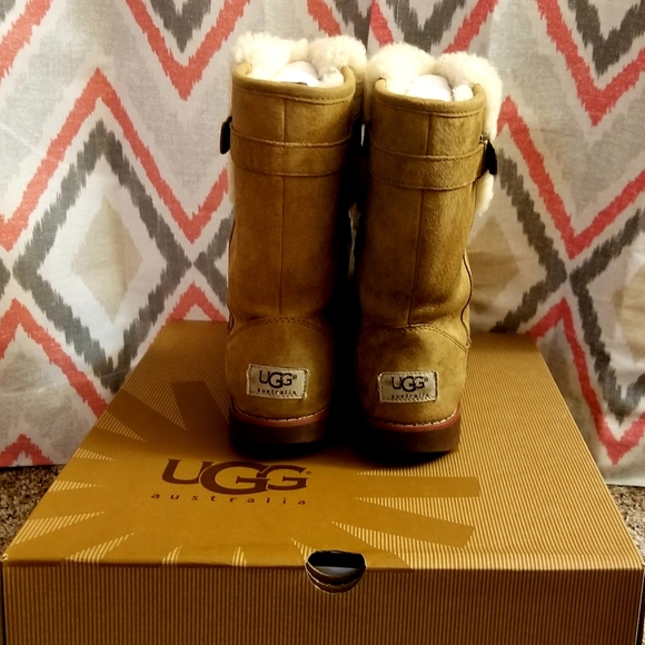 K Skylir UGG Australia *sheepskin cleaner included - Picture 3 of 11